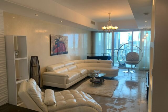 ALQUILER DE APARTAMENTO AMOBLADO EN YATCH CLUB, CINTA COSTERA